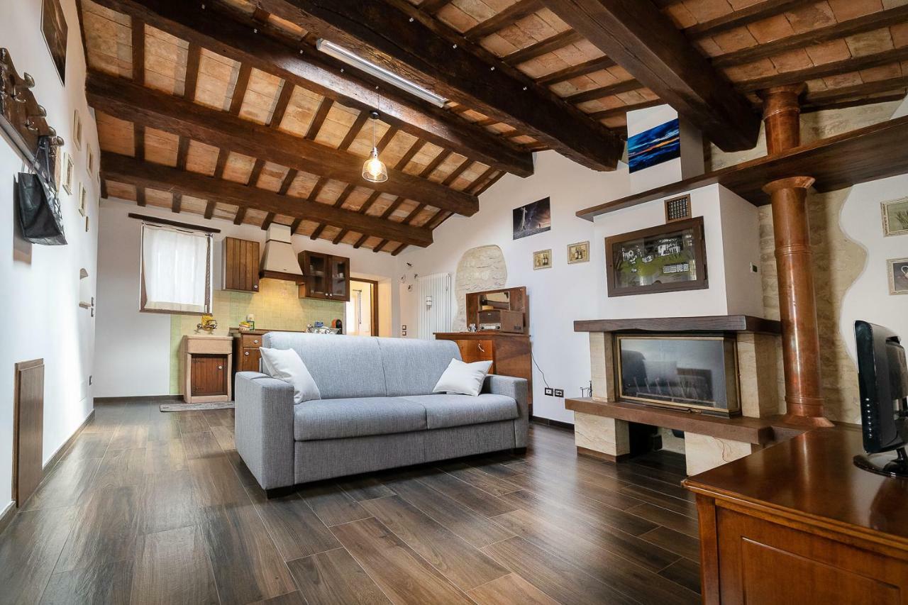 Appartamento Casamenetto Vacanze Sassoferrato Esterno foto